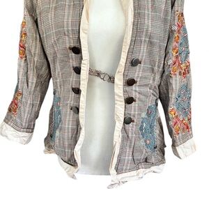 Embroidered Plaid Blazer Jacket - Beige & Gray